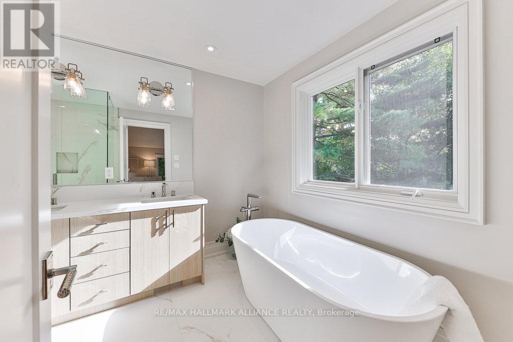 1310 Duncan Road, Oakville, Ontario  L6J 2P8 - Photo 23 - W12379671