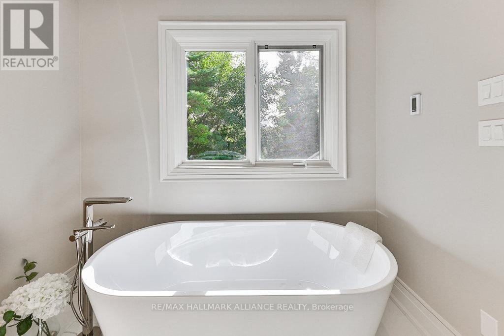 1310 Duncan Road, Oakville, Ontario  L6J 2P8 - Photo 25 - W12379671