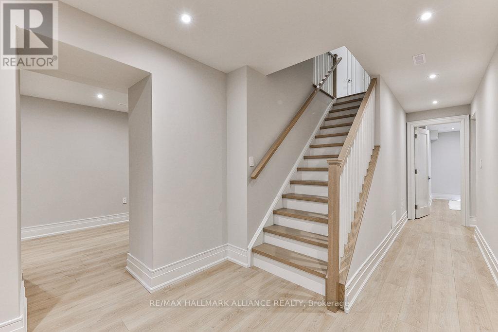 1310 Duncan Road, Oakville, Ontario  L6J 2P8 - Photo 39 - W12379671