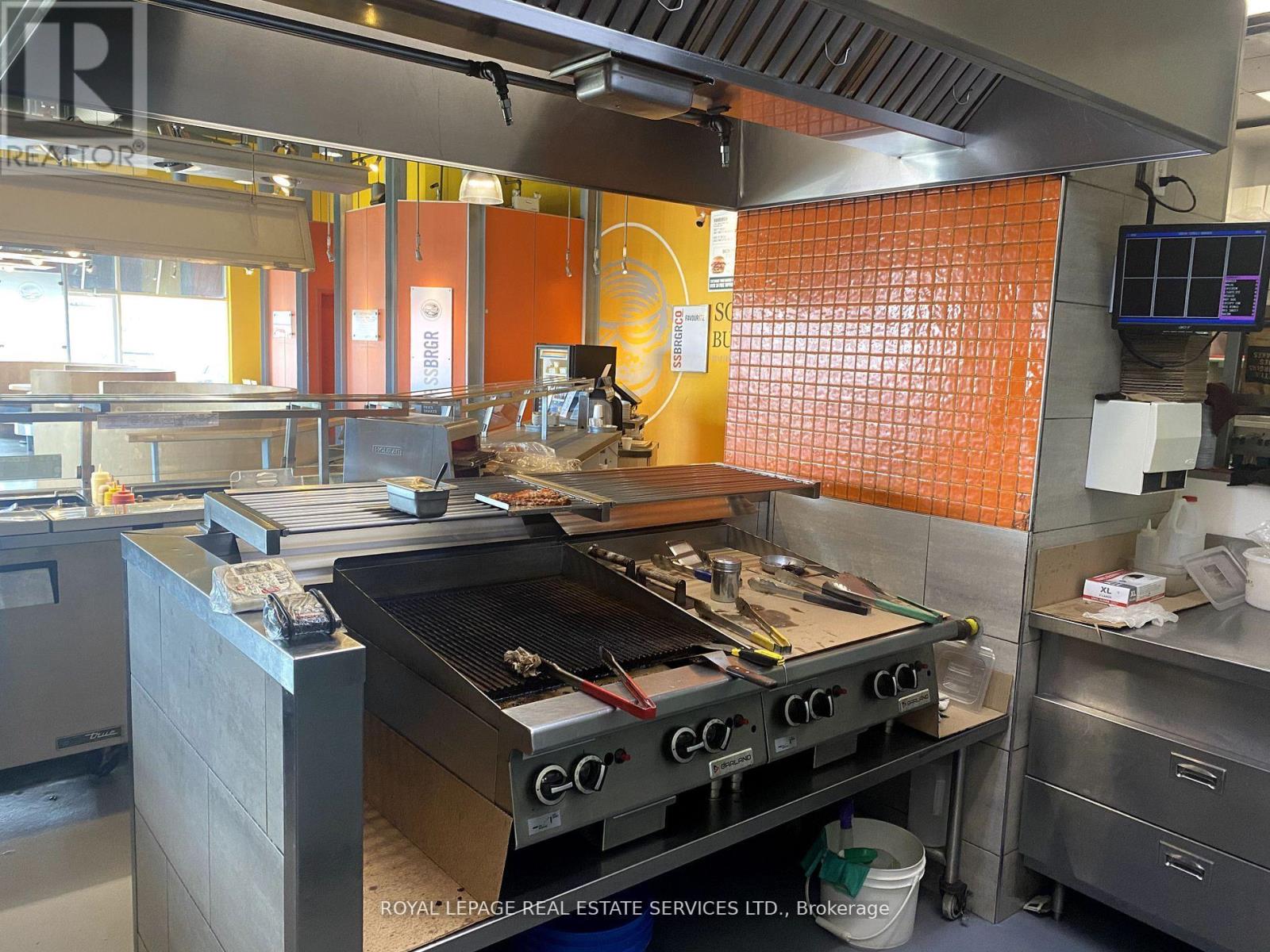 3021 Argentia Road, Mississauga, Ontario  L5N 8P7 - Photo 6 - W12379678