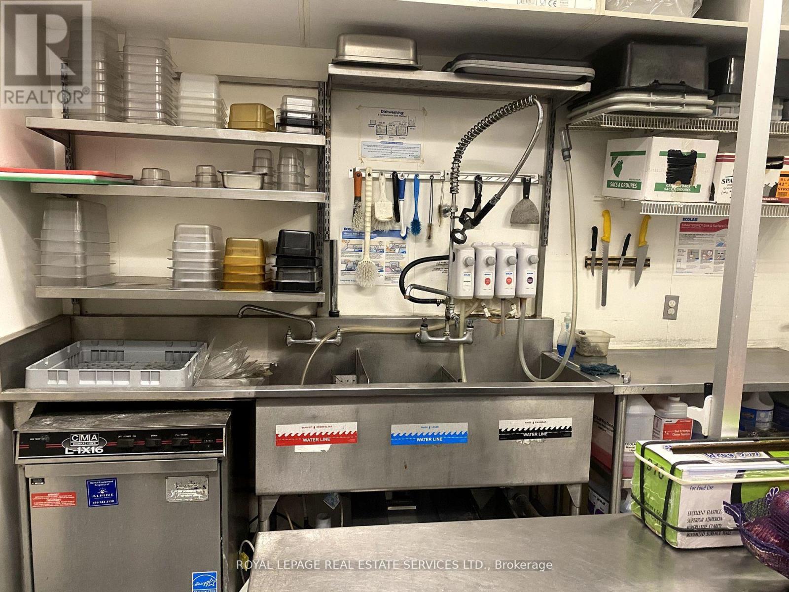 3021 Argentia Road, Mississauga, Ontario  L5N 8P7 - Photo 9 - W12379678