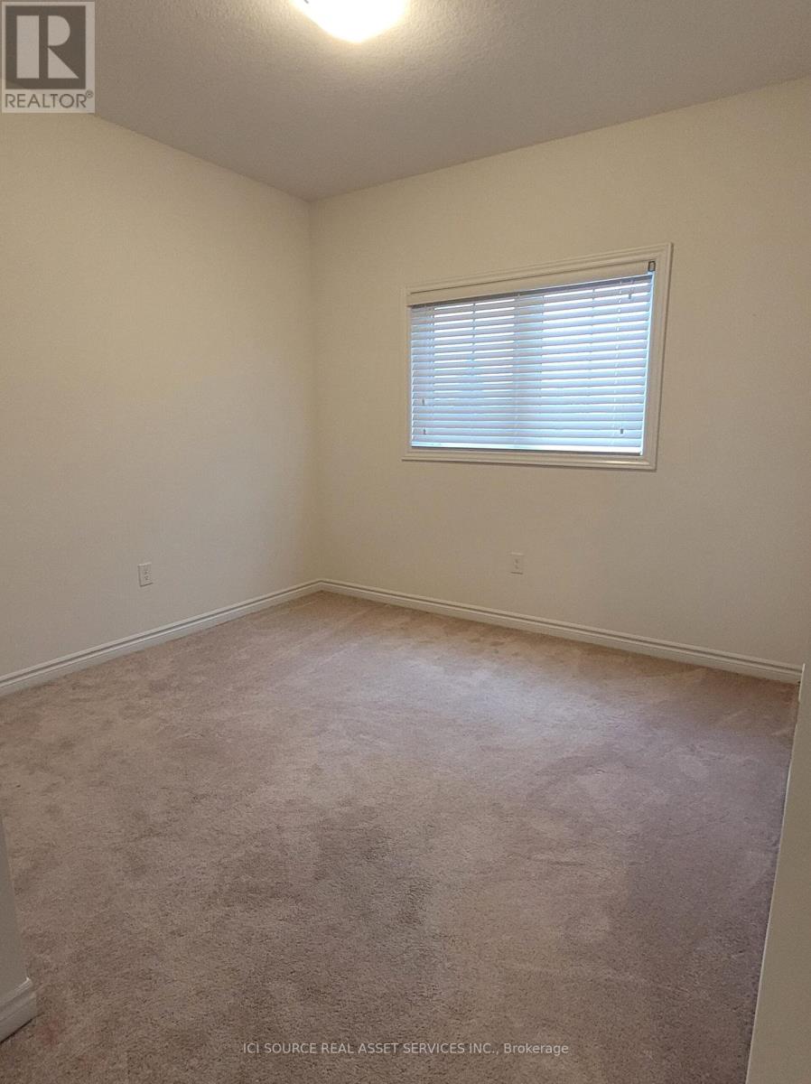 3 - 403 Westwood Drive, Kitchener, Ontario  N2M 0B5 - Photo 14 - X12379659