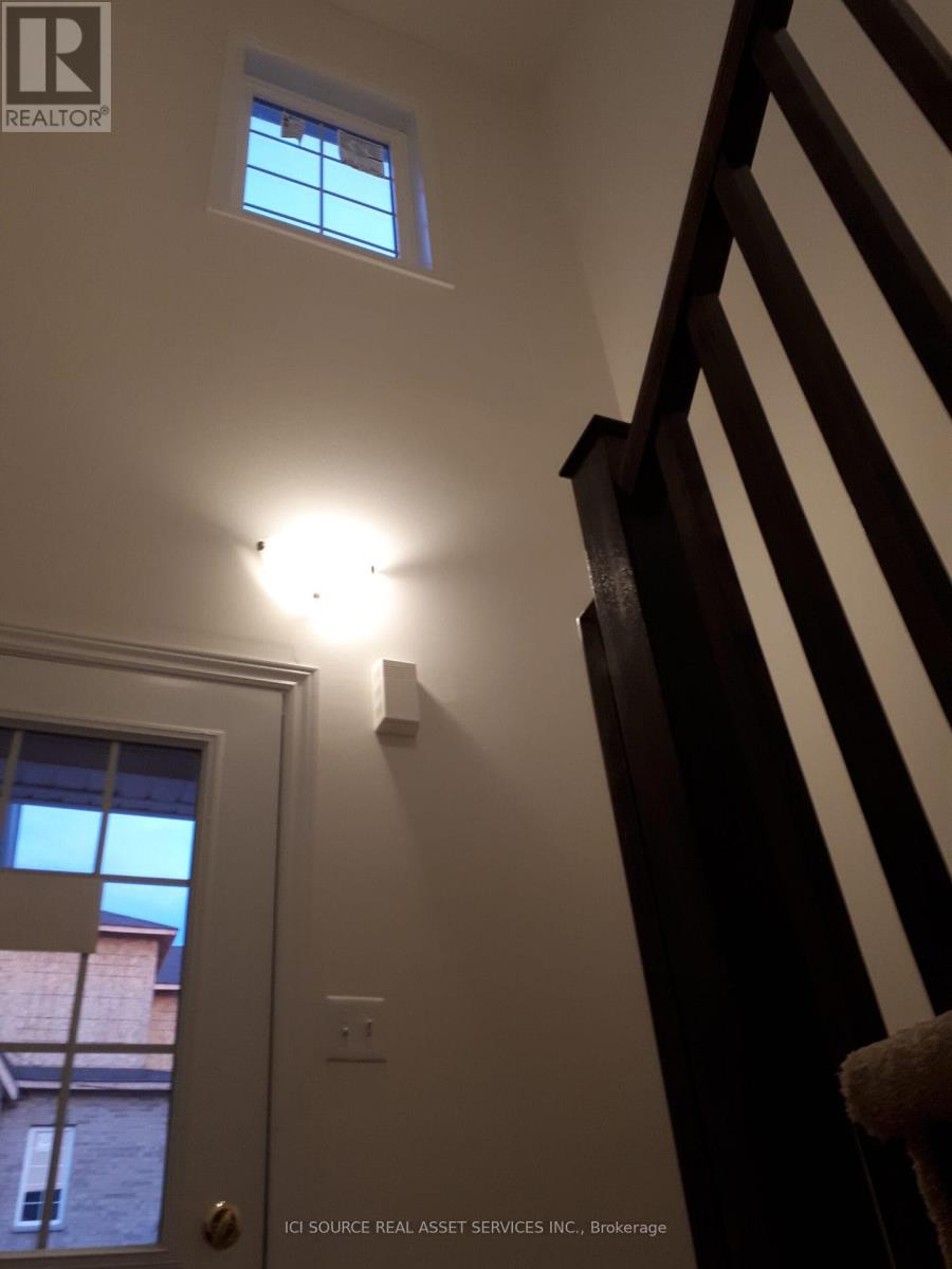 3 - 403 Westwood Drive, Kitchener, Ontario  N2M 0B5 - Photo 2 - X12379659