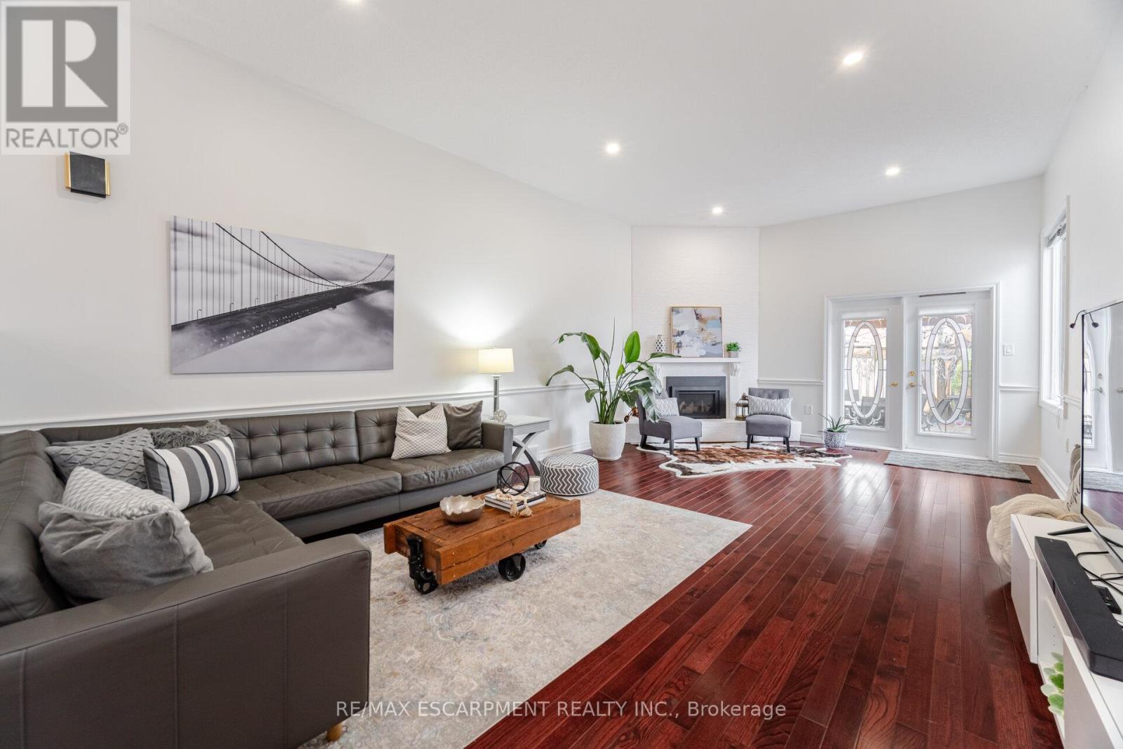 31 Ingrid Court, Hamilton, Ontario  L8W 2V4 - Photo 14 - X12379665