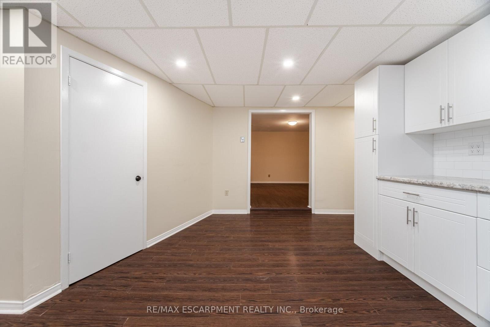31 Ingrid Court, Hamilton, Ontario  L8W 2V4 - Photo 34 - X12379665
