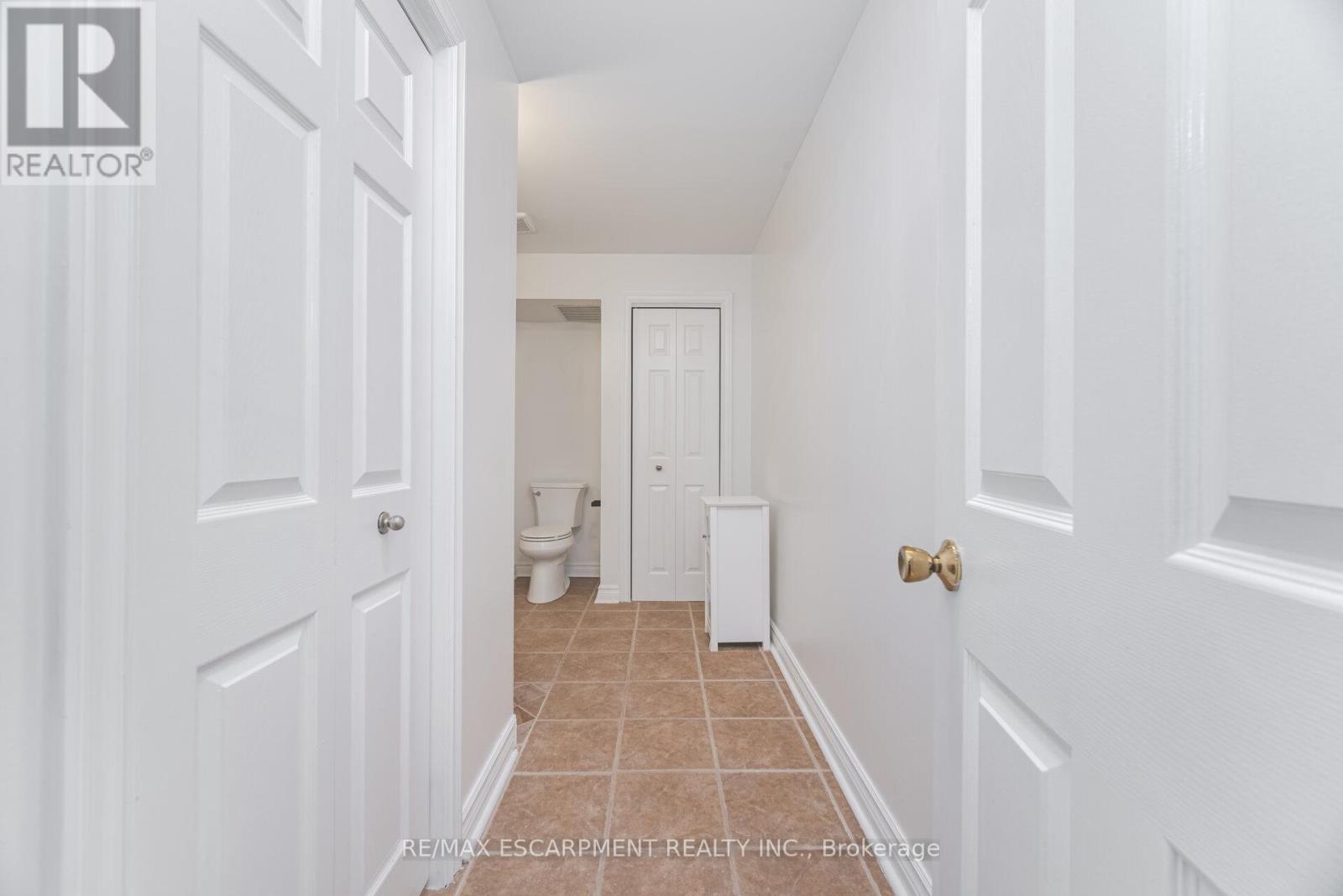 31 Ingrid Court, Hamilton, Ontario  L8W 2V4 - Photo 42 - X12379665