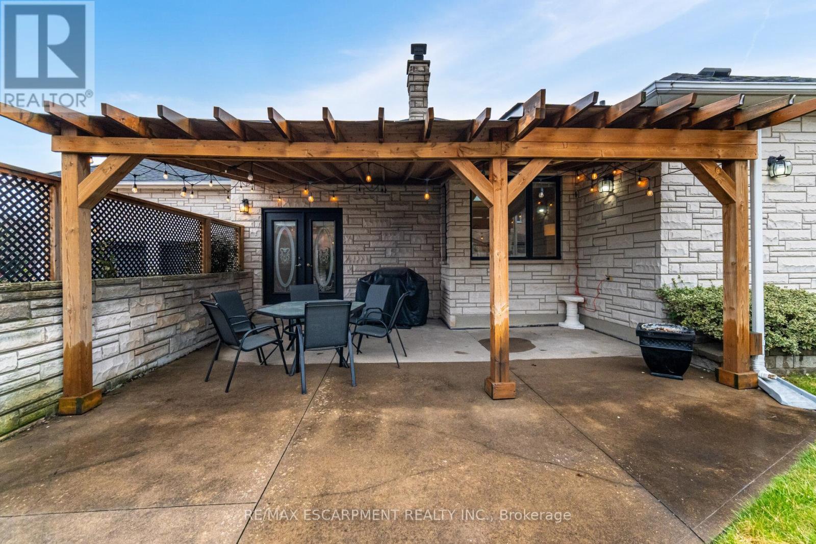 31 Ingrid Court, Hamilton, Ontario  L8W 2V4 - Photo 46 - X12379665