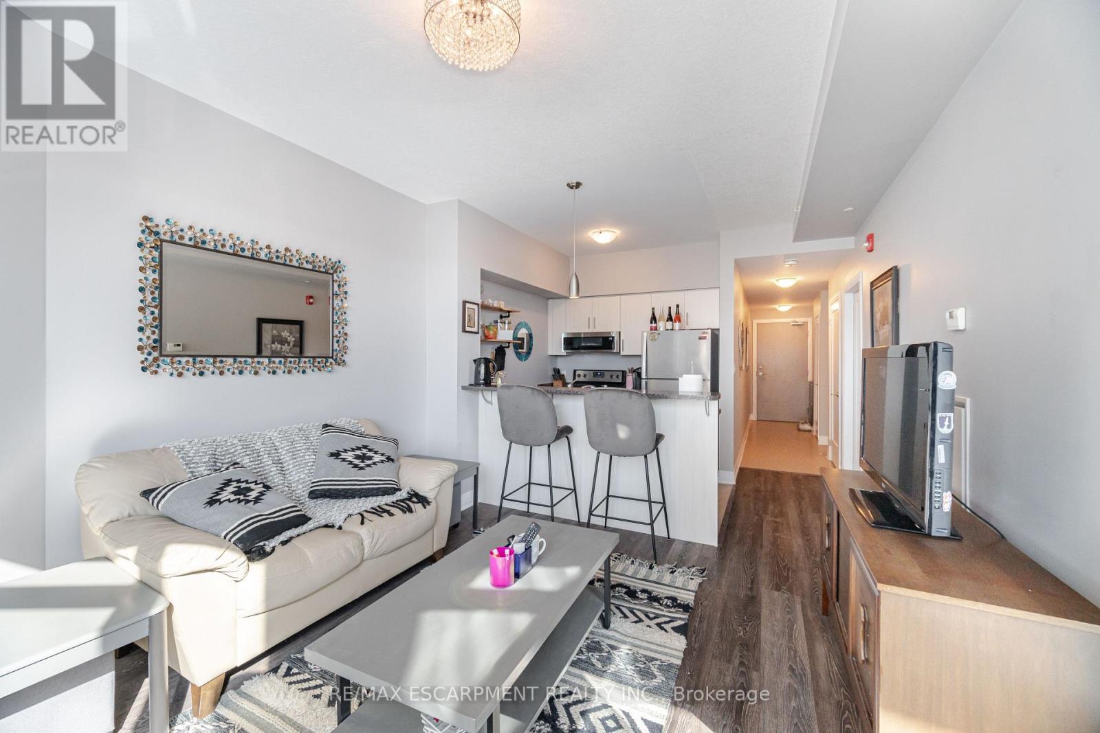 308 - 10 Concord Place, Grimsby, Ontario  L3M 0G6 - Photo 17 - X12379666