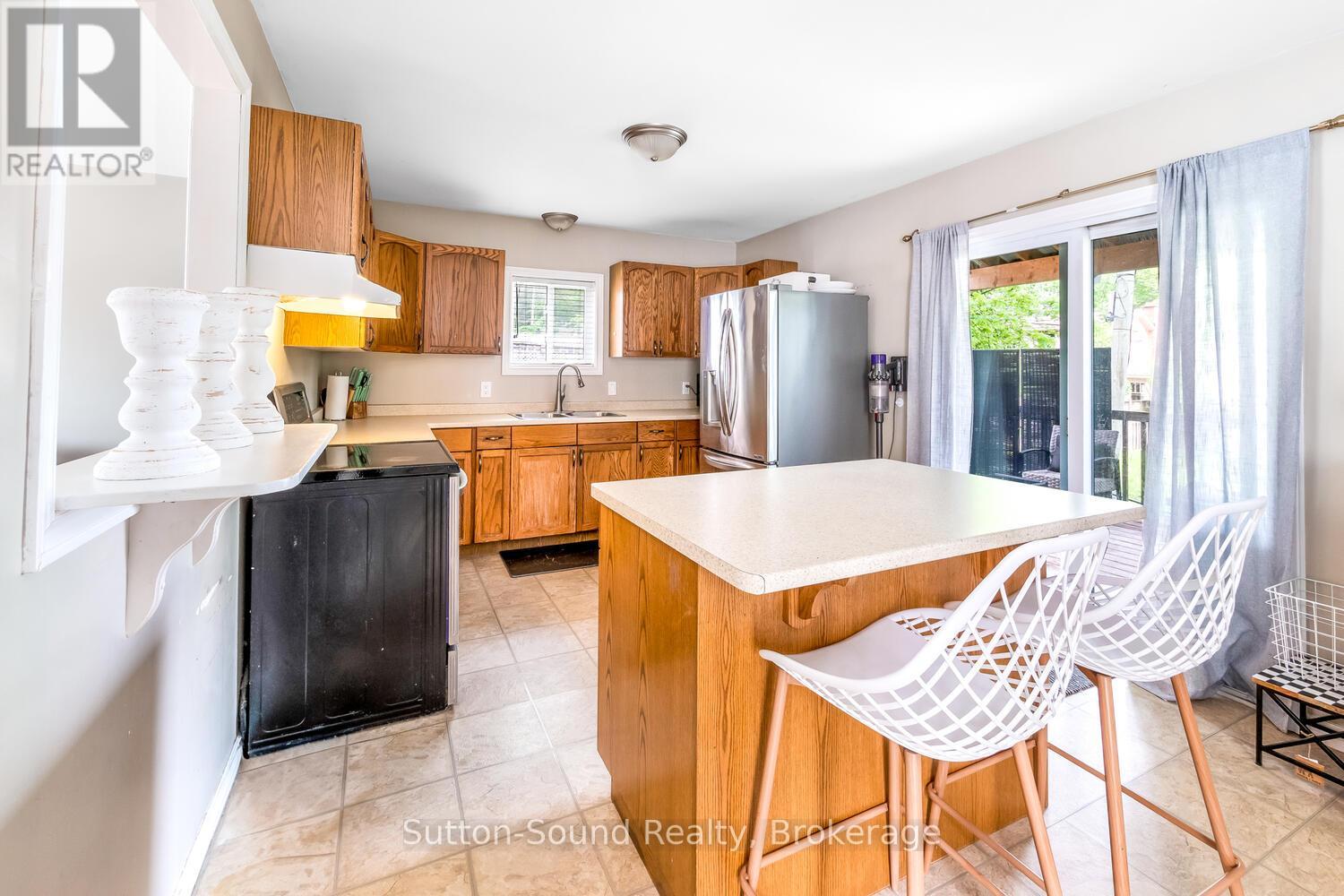 428 11th A Street W, Owen Sound, Ontario  N4K 3T5 - Photo 10 - X12379700