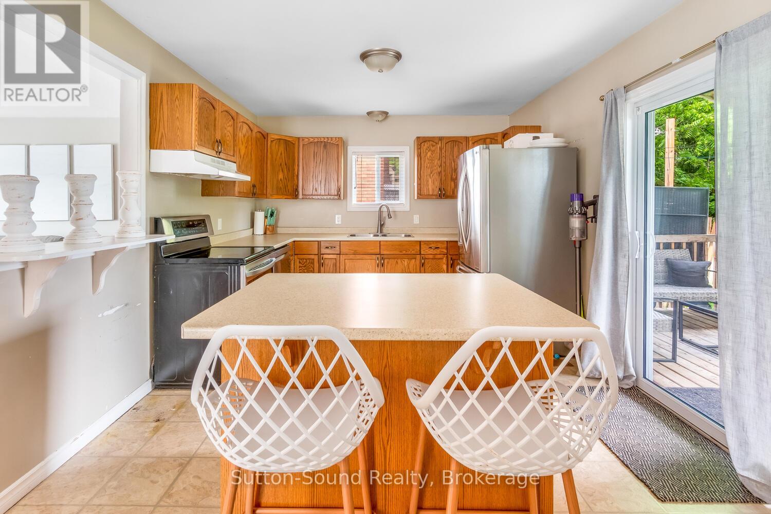 428 11th A Street W, Owen Sound, Ontario  N4K 3T5 - Photo 11 - X12379700