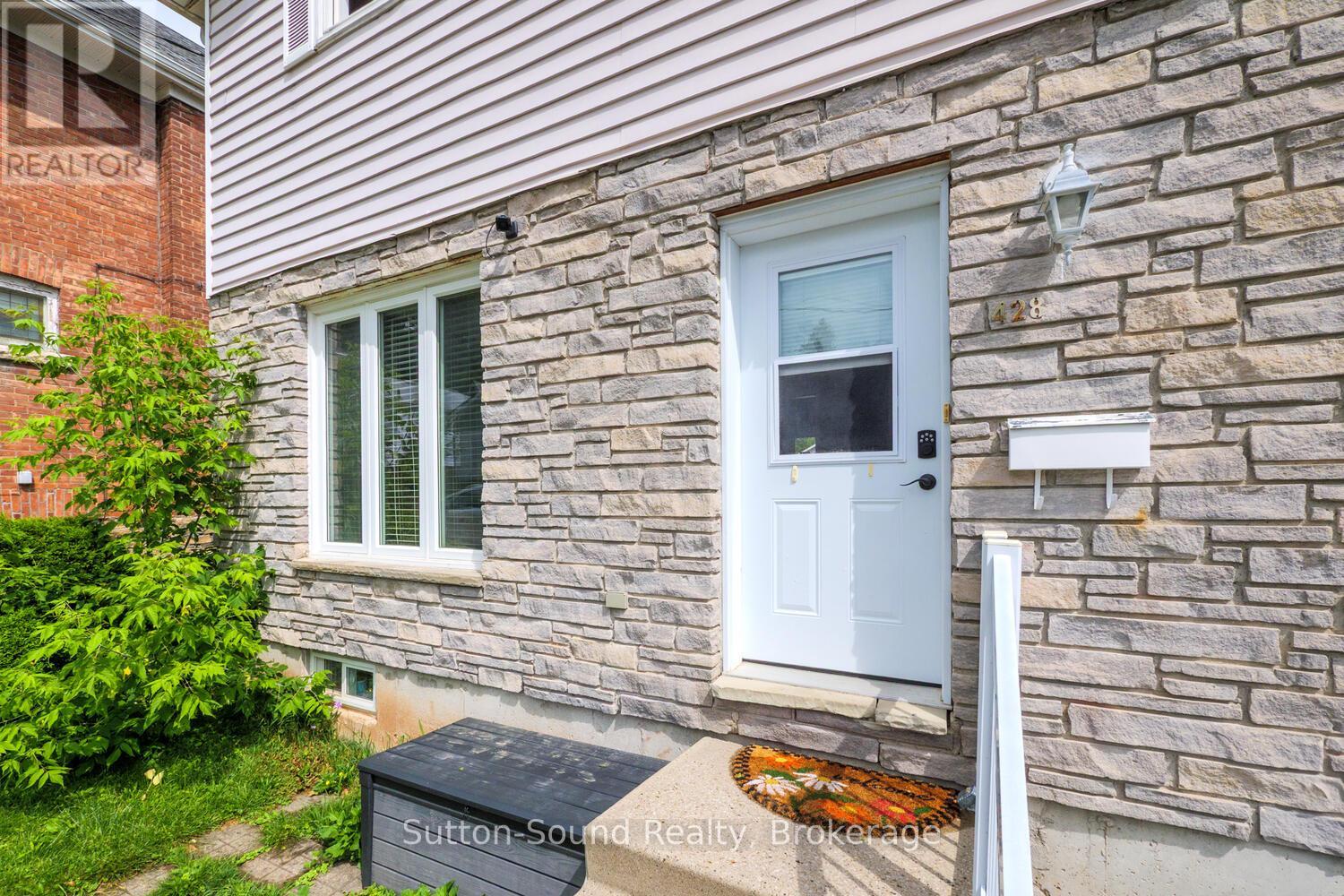 428 11th A Street W, Owen Sound, Ontario  N4K 3T5 - Photo 4 - X12379700