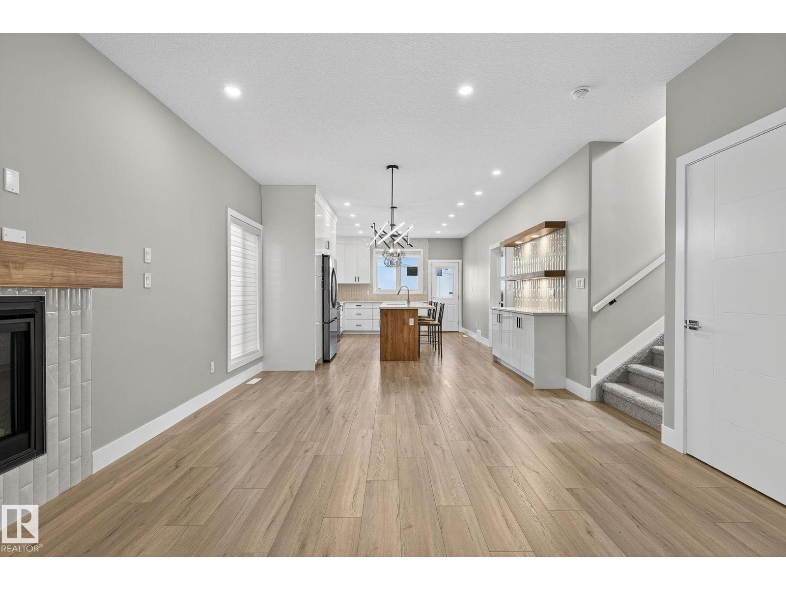 10906 54 Av Nw, Edmonton, Alberta  T6H 0V1 - Photo 3 - E4455943
