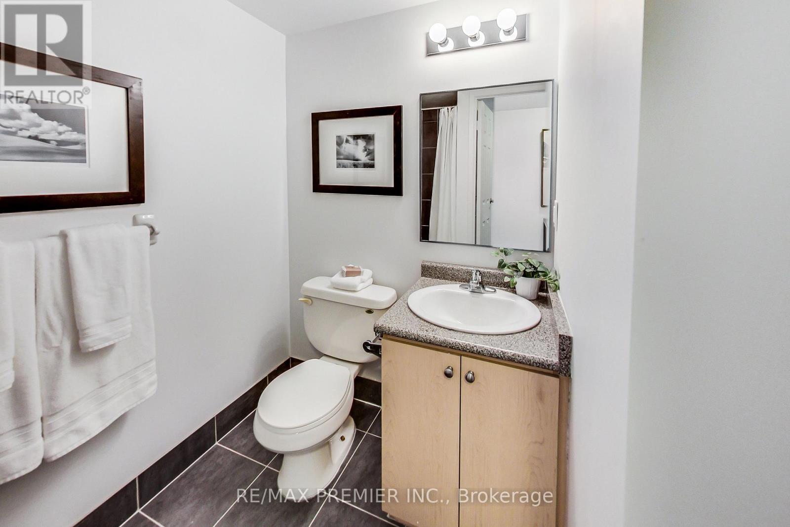 1102 - 15 Maplewood Avenue, Toronto, Ontario  M6C 4B4 - Photo 13 - C12379716