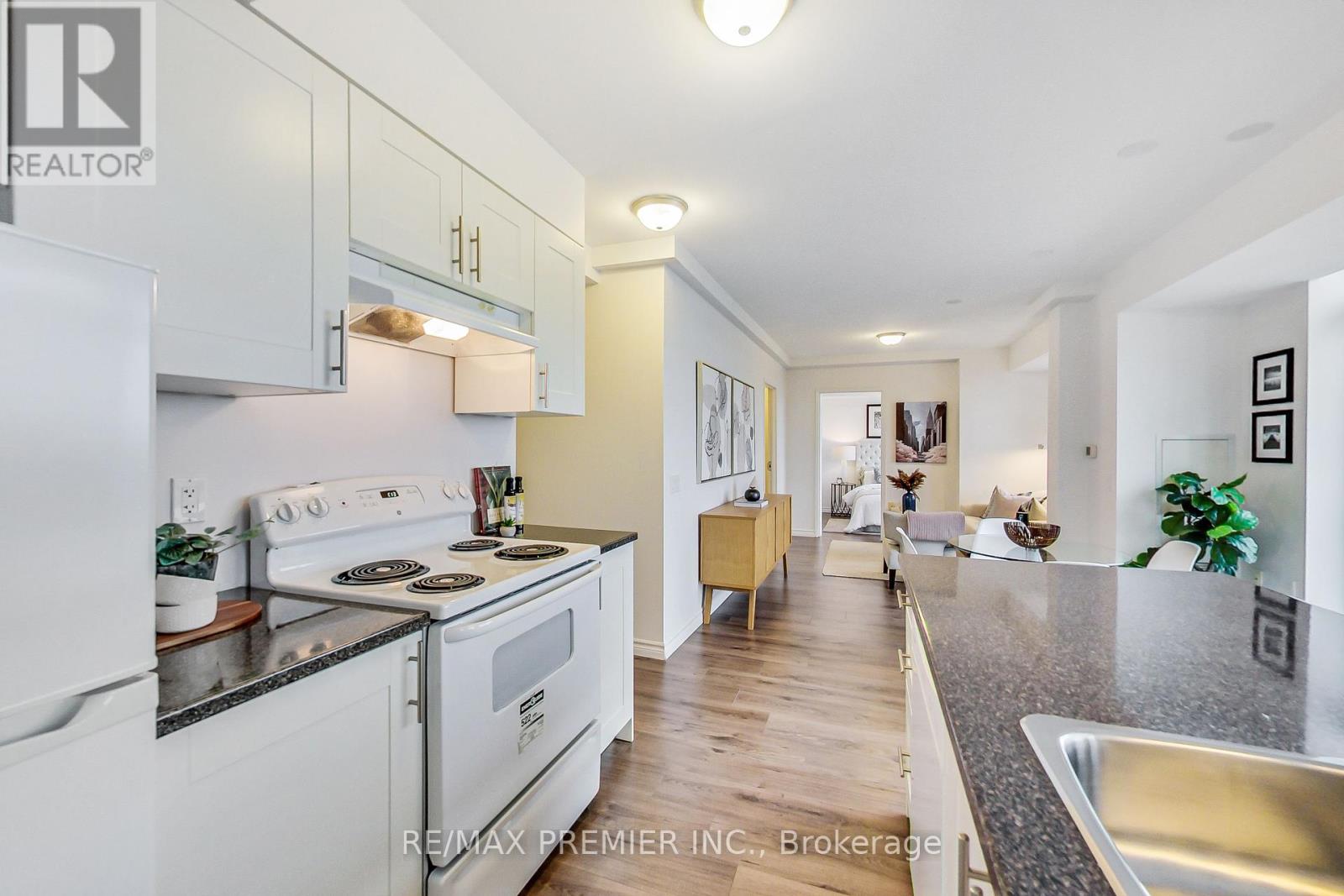 1102 - 15 Maplewood Avenue, Toronto, Ontario  M6C 4B4 - Photo 14 - C12379716