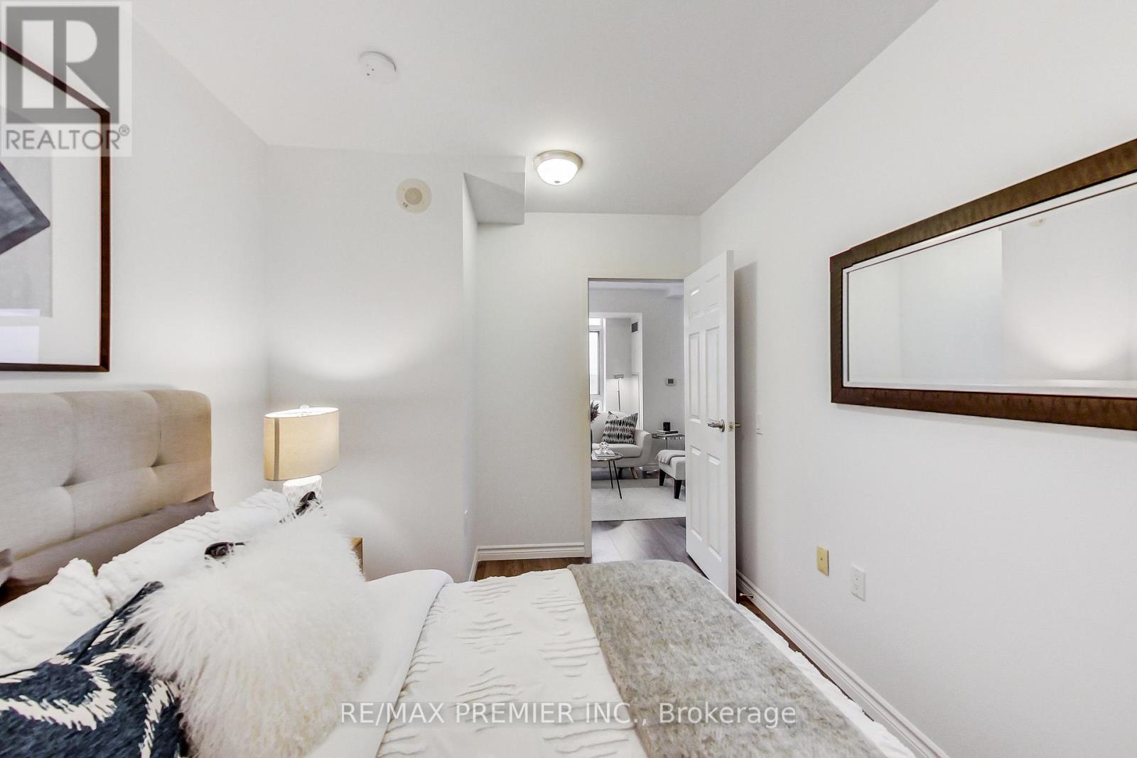 1102 - 15 Maplewood Avenue, Toronto, Ontario  M6C 4B4 - Photo 22 - C12379716