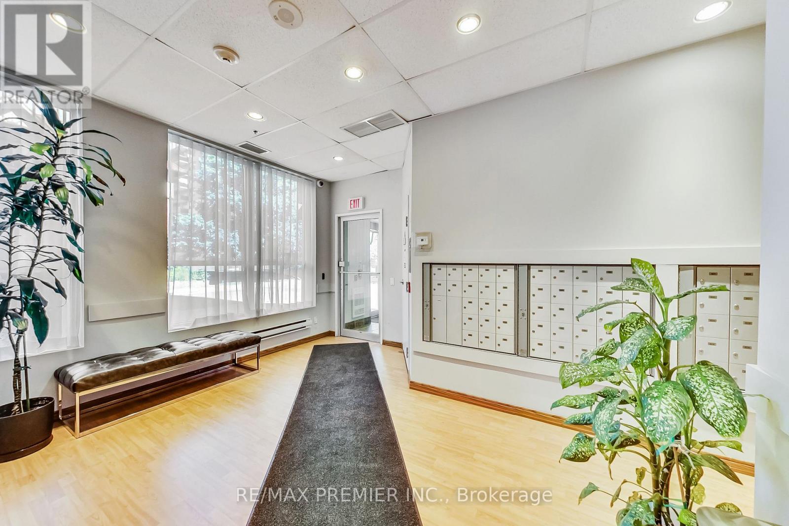 1102 - 15 Maplewood Avenue, Toronto, Ontario  M6C 4B4 - Photo 4 - C12379716