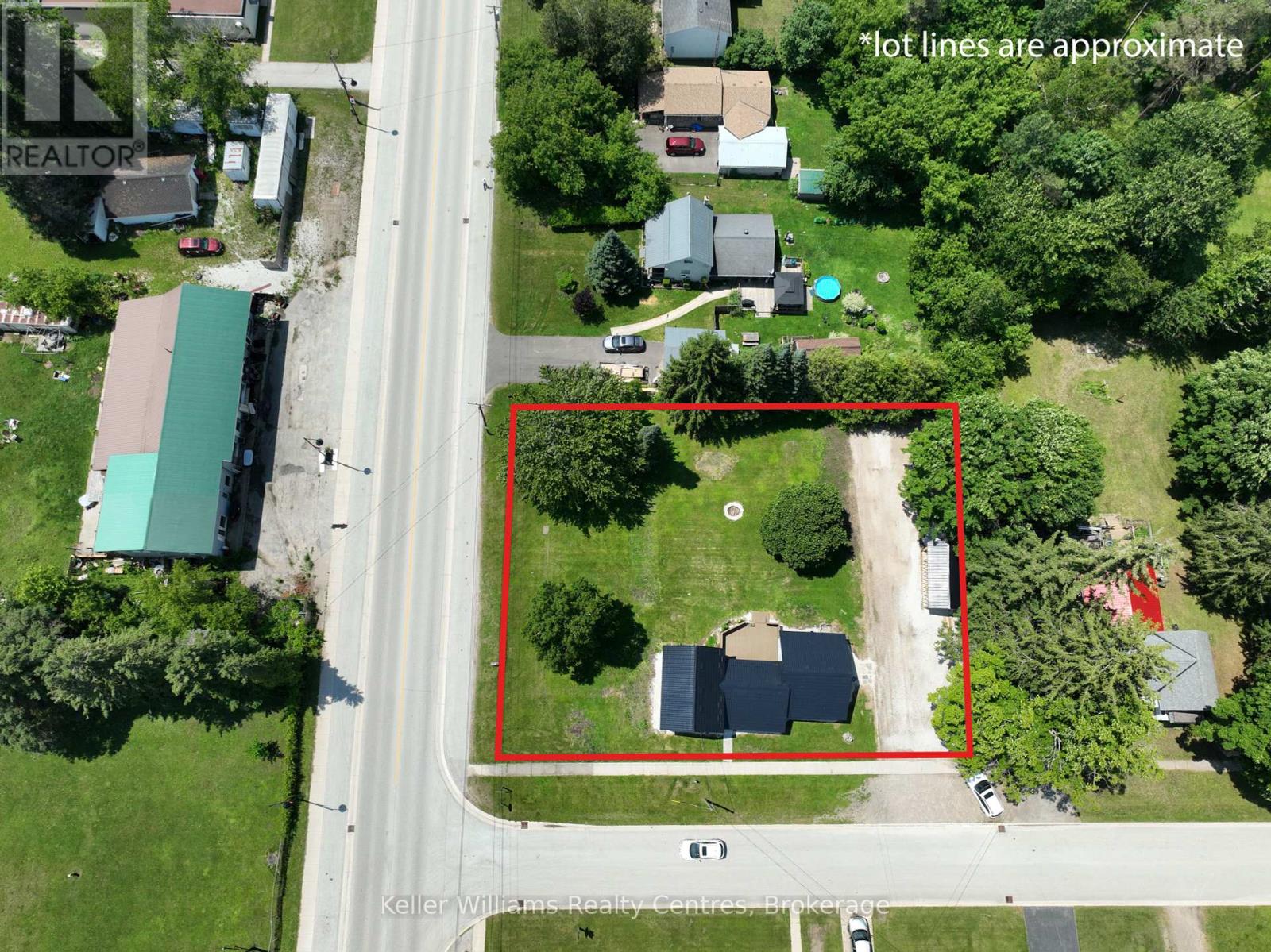 52 Queen Street W, South Bruce Peninsula, Ontario  N0H 1P0 - Photo 3 - X12251040