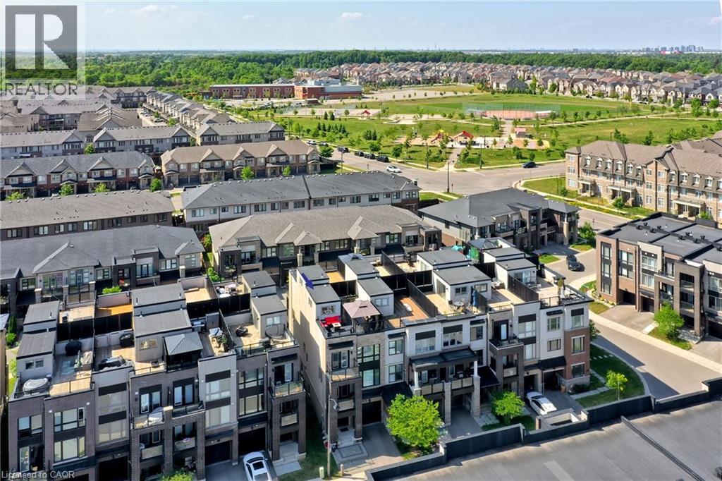 3084 Cascade Common, Oakville, Ontario  L6H 0R7 - Photo 2 - 40765221