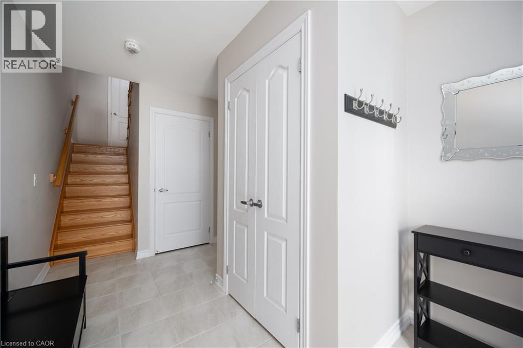 3084 Cascade Common, Oakville, Ontario  L6H 0R7 - Photo 4 - 40765221