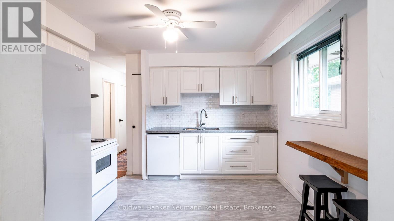 54 Conroy Crescent, Guelph, Ontario  N1G 2V6 - Photo 8 - X12379798