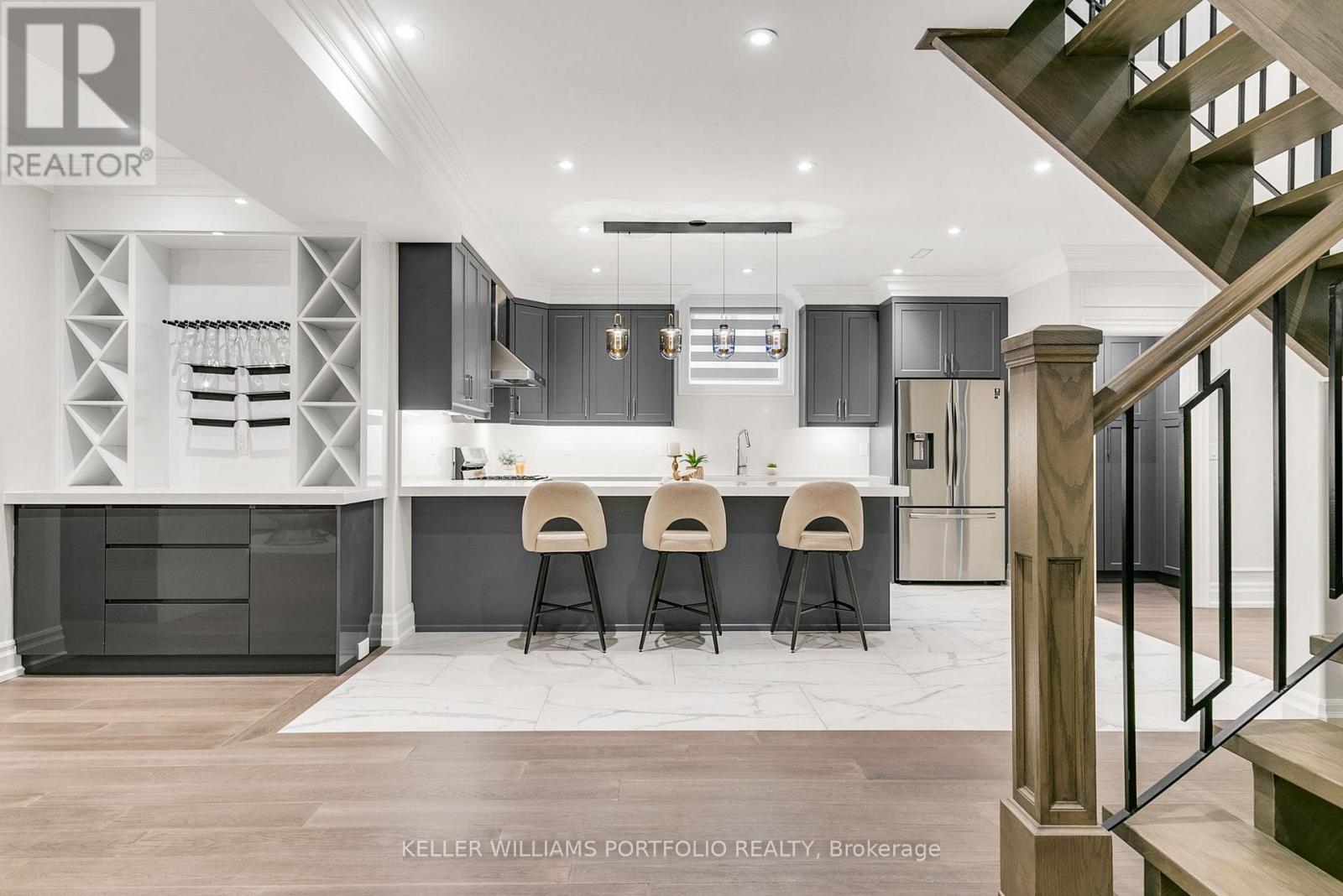 38 Smithwood Drive, Toronto, Ontario  M9B 4R9 - Photo 36 - W12379722