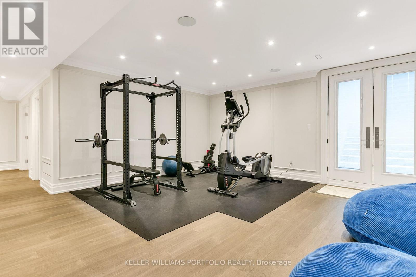38 Smithwood Drive, Toronto, Ontario  M9B 4R9 - Photo 41 - W12379722
