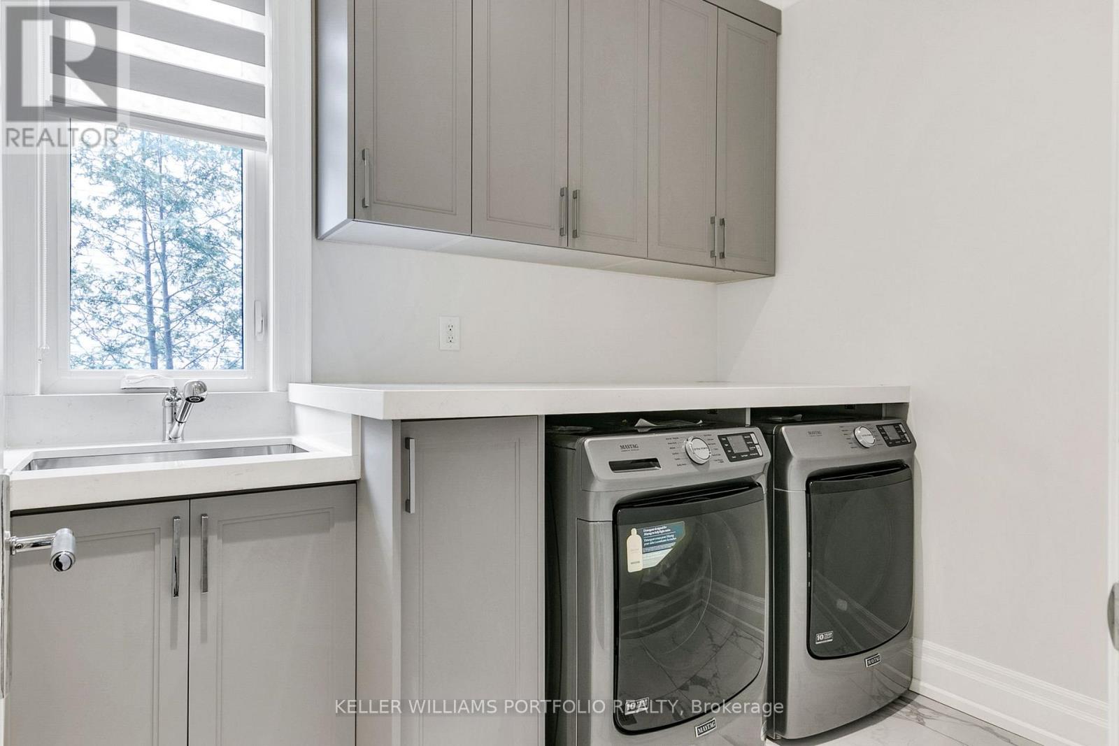 38 Smithwood Drive, Toronto, Ontario  M9B 4R9 - Photo 42 - W12379722