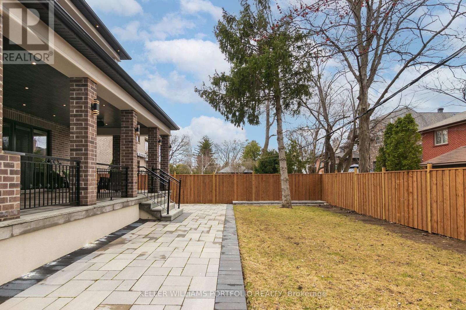 38 Smithwood Drive, Toronto, Ontario  M9B 4R9 - Photo 44 - W12379722