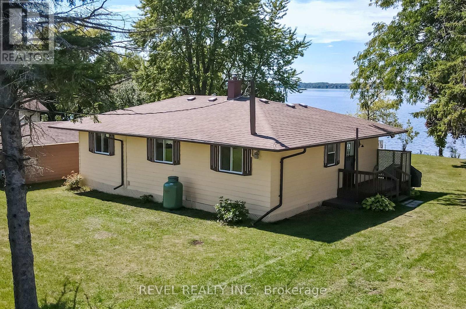 144 Starr Boulevard, Kawartha Lakes, Ontario  K0M 2C0 - Photo 2 - X12379811