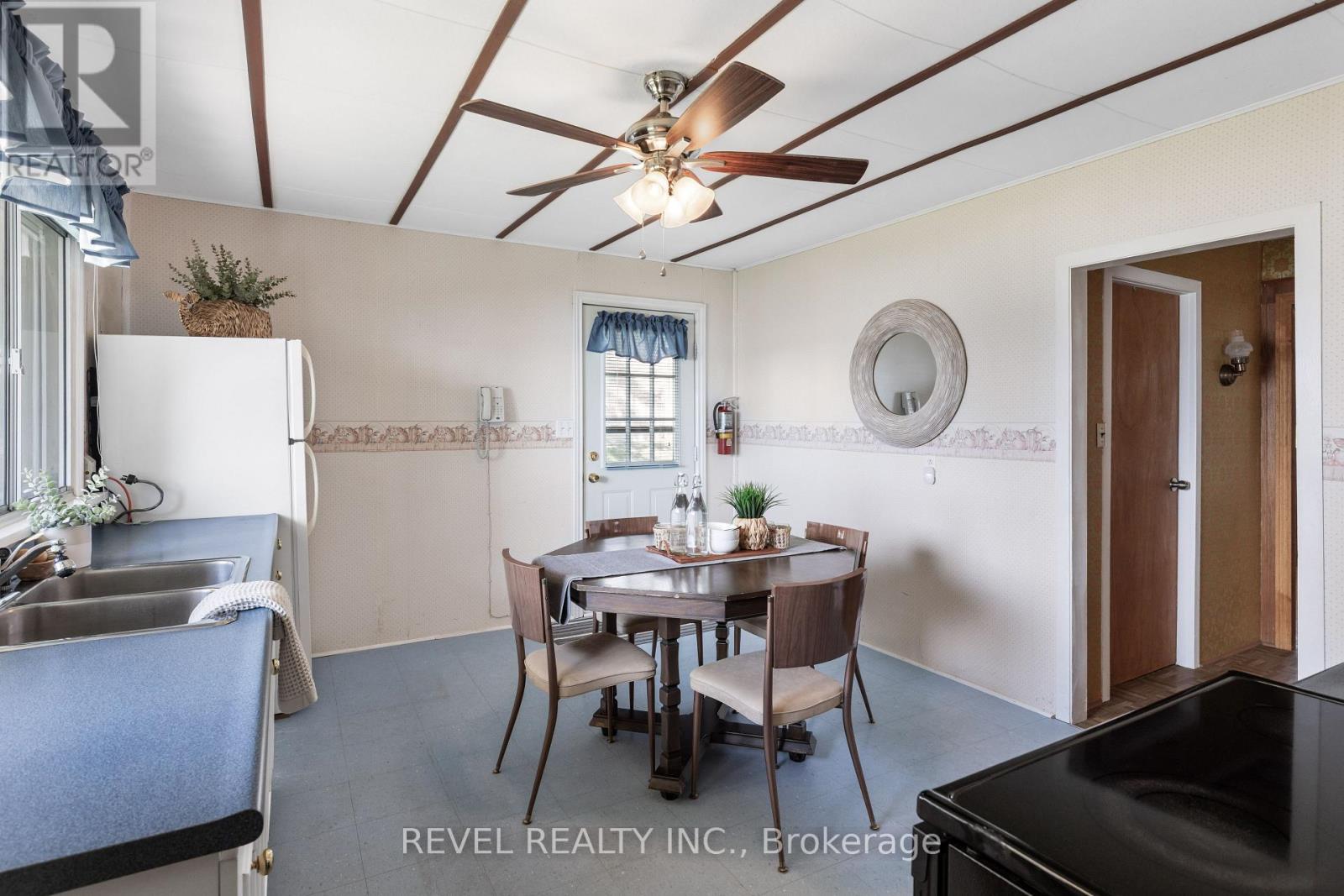 144 Starr Boulevard, Kawartha Lakes, Ontario  K0M 2C0 - Photo 9 - X12379811