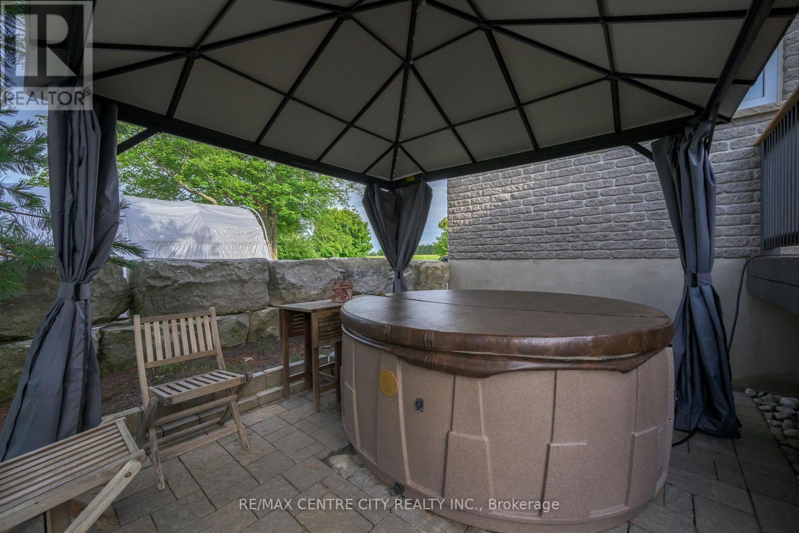 49201 Jamestown Line, Malahide, Ontario  N5H 2R2 - Photo 15 - X12379743