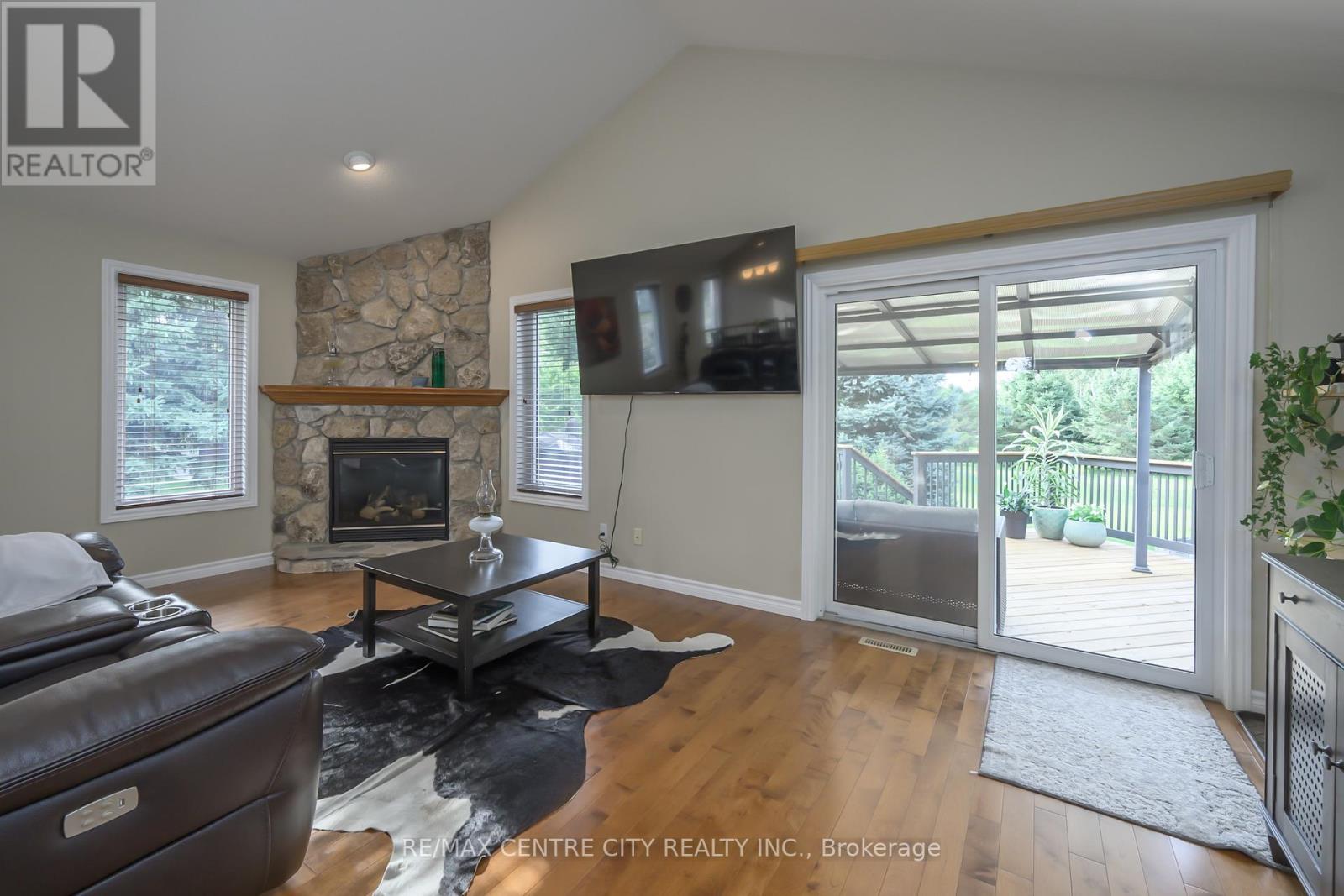 49201 Jamestown Line, Malahide, Ontario  N5H 2R2 - Photo 19 - X12379743