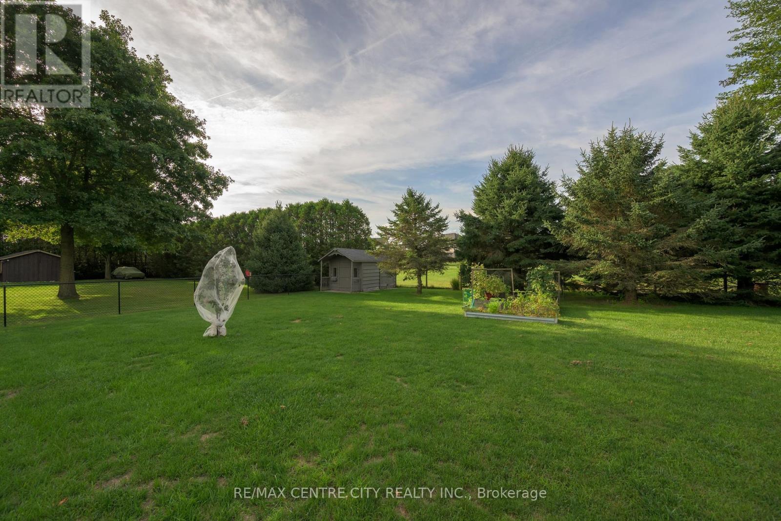49201 Jamestown Line, Malahide, Ontario  N5H 2R2 - Photo 9 - X12379743