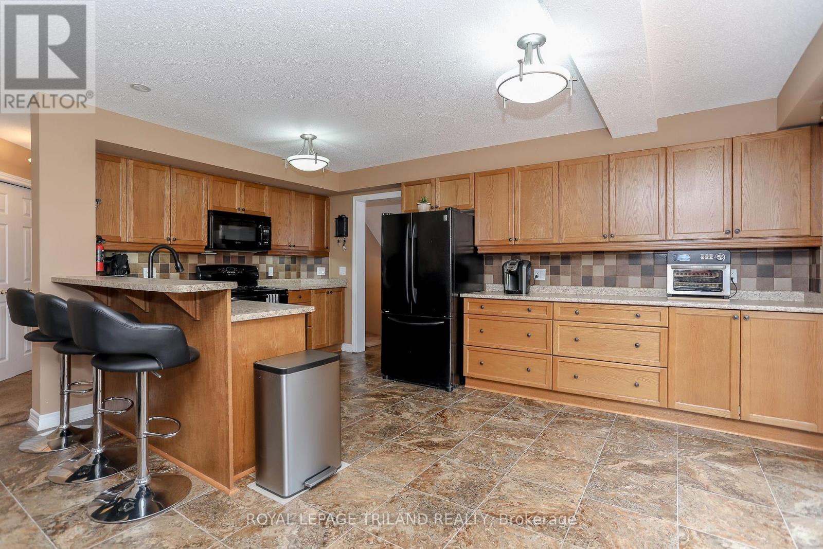 1356 Birchwood Drive, London South, Ontario  N6K 4Y5 - Photo 12 - X12379812