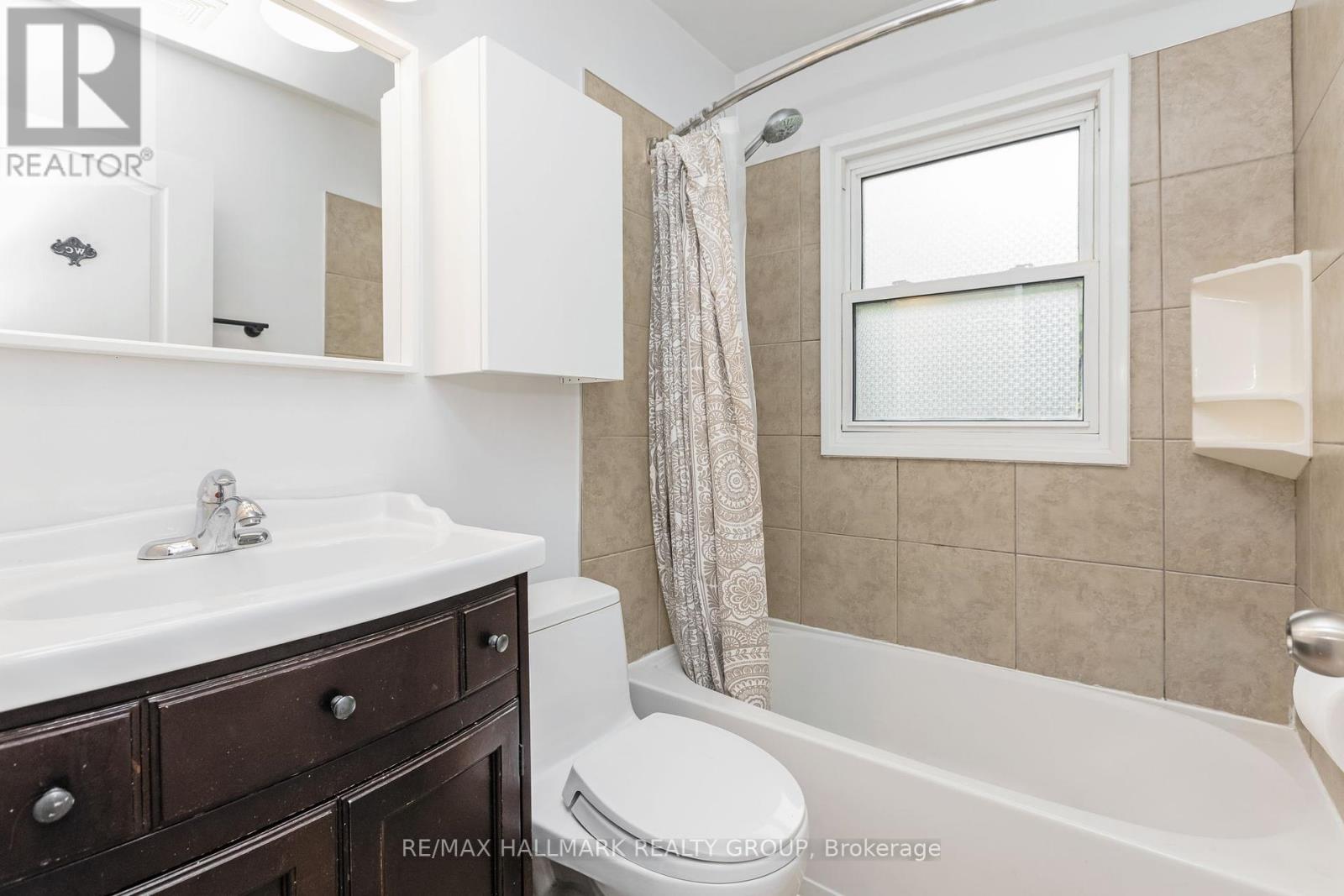 1225 Foxbar Avenue, Ottawa, Ontario  K1V 6V4 - Photo 31 - X12379750