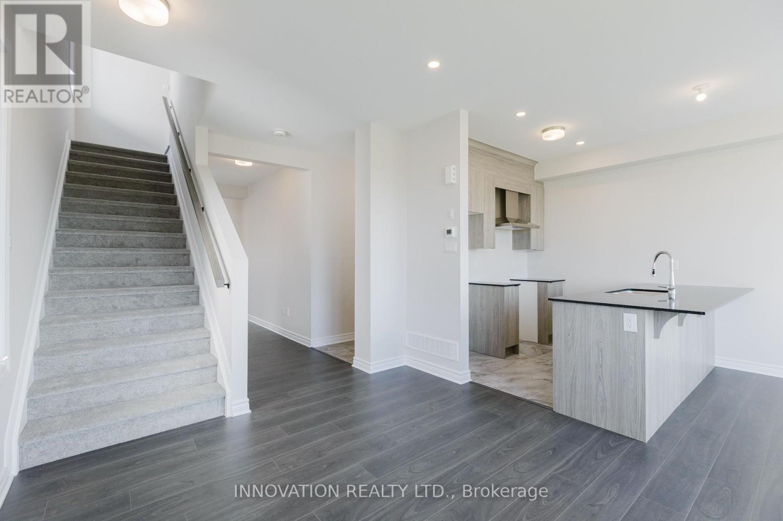 329 Cantering Drive, Ottawa, Ontario  K0A 2Z2 - Photo 8 - X12379766