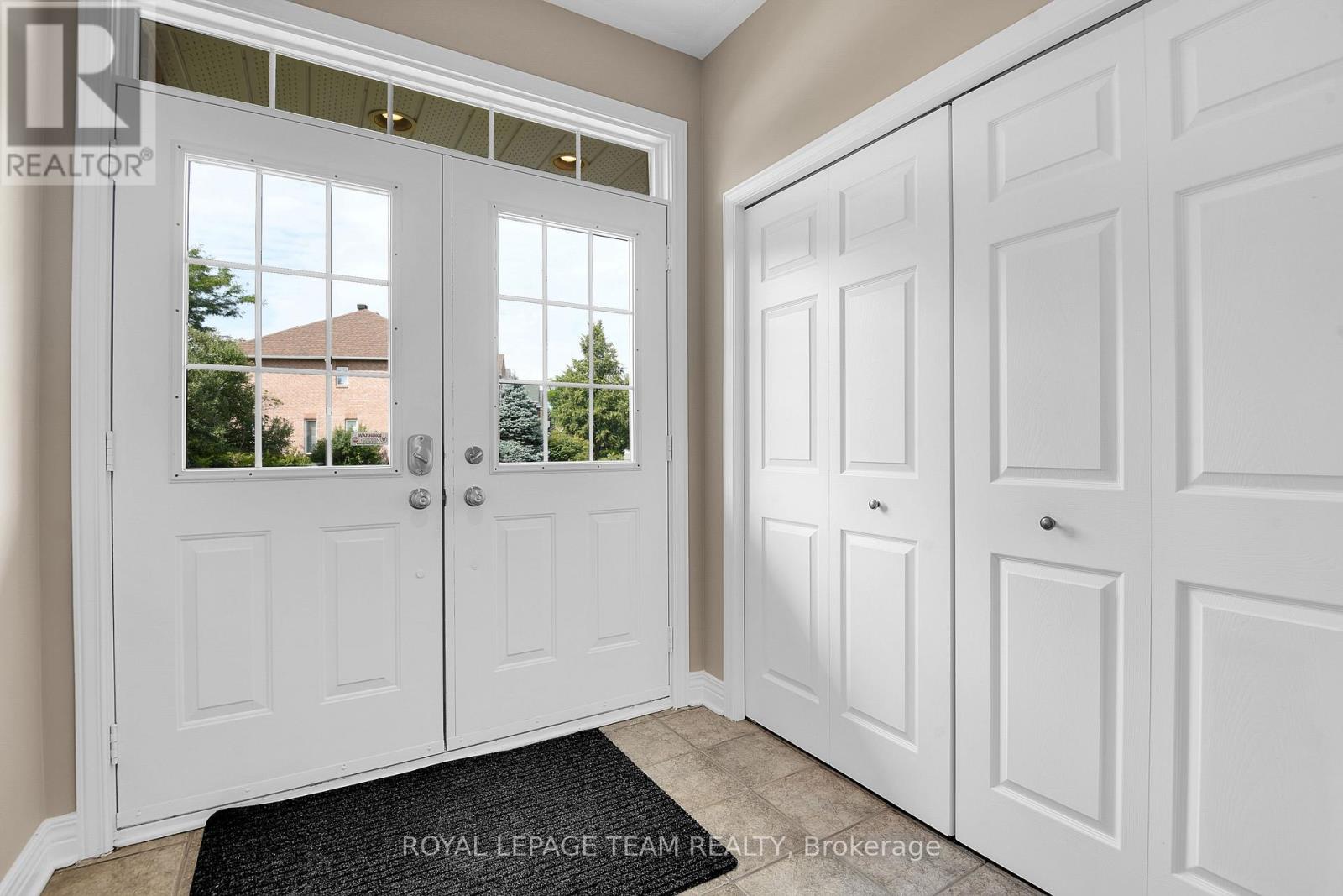 Property at 33 NORTHGATE STREET S image 3