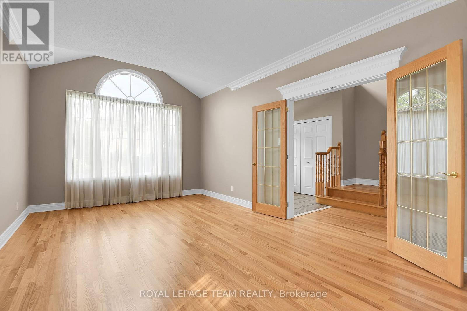 Property at 33 NORTHGATE STREET S image 5