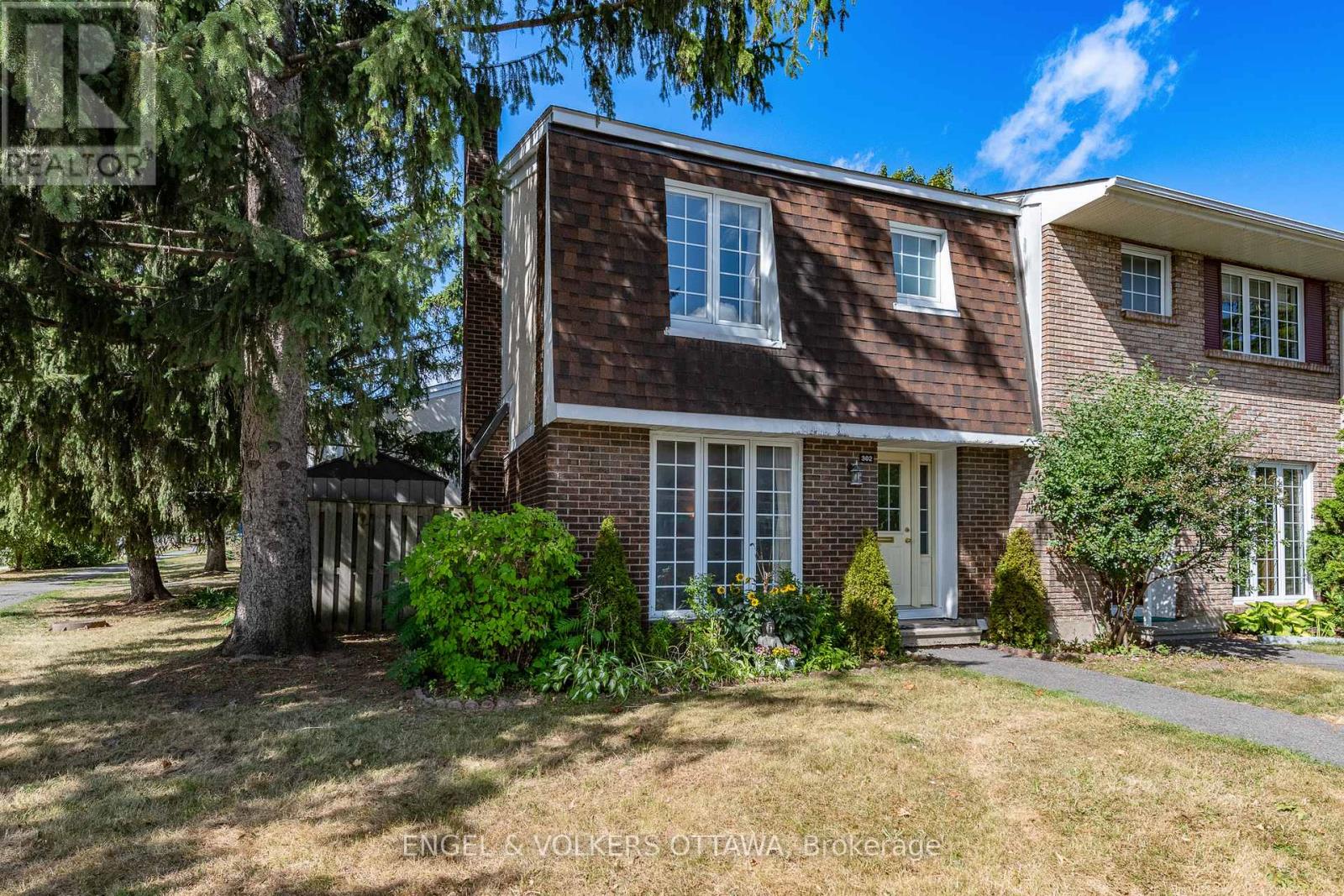 Property at 105 - 302 KINTYRE PRIVATE image 3