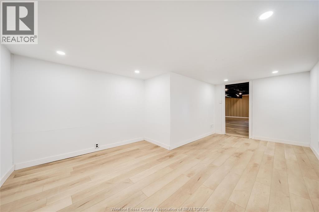 2241 Windermere, Windsor, Ontario  N8W 2S7 - Photo 34 - 25022325