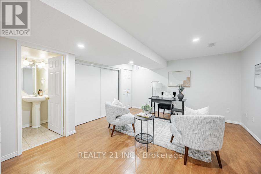 Property at 13 VENTURA LANE image 3