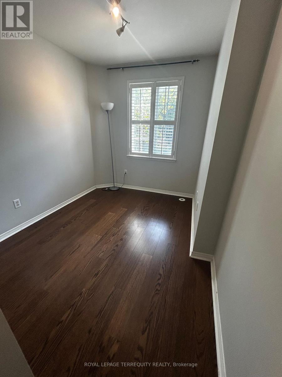 B13 - 108 Finch Avenue W, Toronto, Ontario  M2N 6W6 - Photo 12 - C12374313