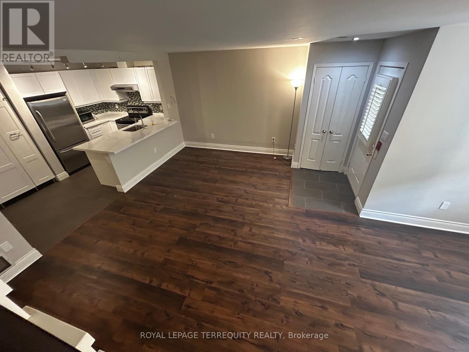 B13 - 108 Finch Avenue W, Toronto, Ontario  M2N 6W6 - Photo 3 - C12374313