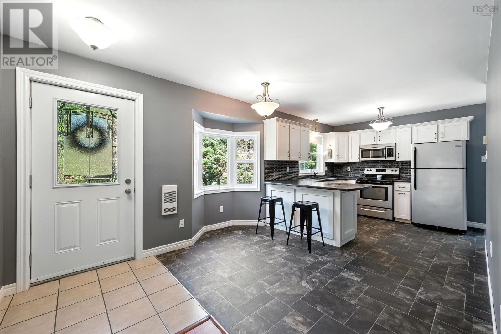 Property at 18 Archibald Drive image 4