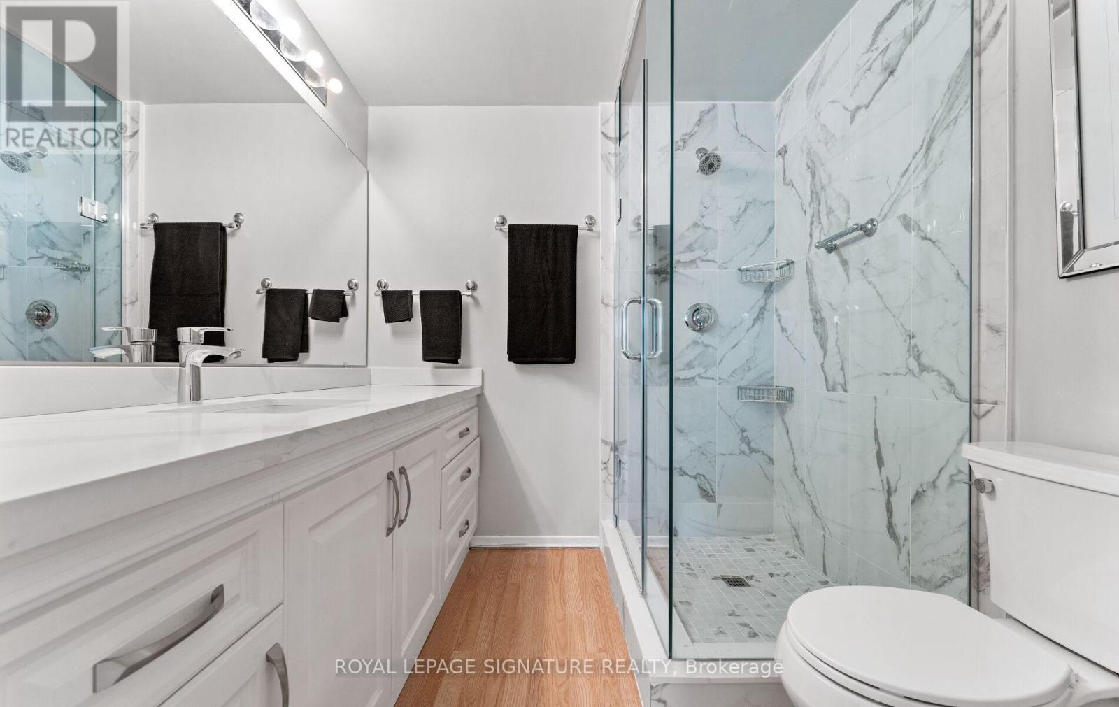 74 Dutch Myrtle Way, Toronto (Banbury-Don Mills), Ontario  M3B 3K8 - Photo 20 - C12379805