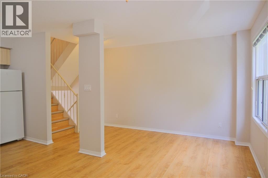 59 Mooregate Crescent, Kitchener, Ontario  N2M 2E9 - Photo 12 - 40764971