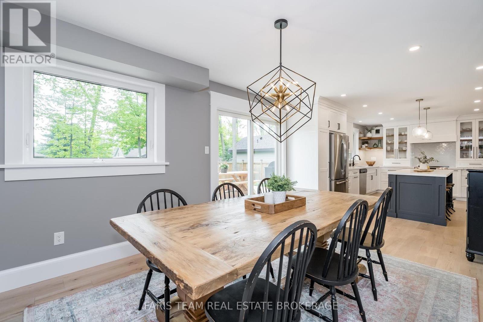 8 Malta Crescent, Springwater, Ontario  L9X 0P2 - Photo 10 - S12379770