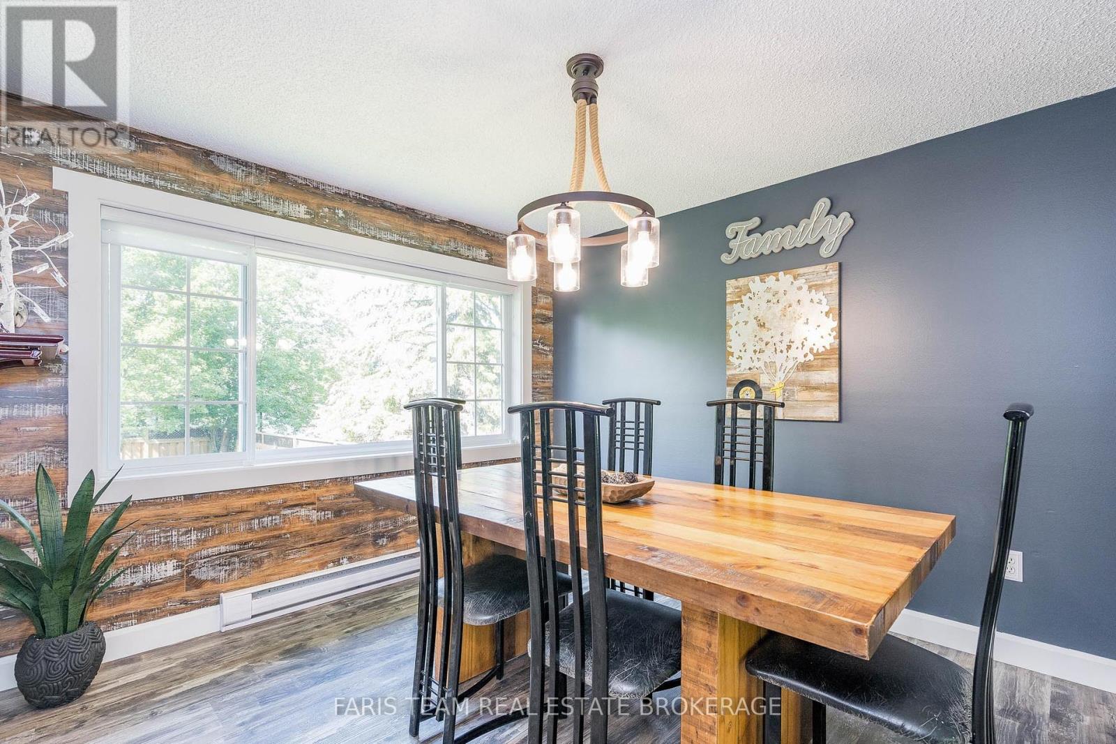 132 Patterson Road, Barrie (Ardagh), Ontario  L4N 3W4 - Photo 13 - S12379796