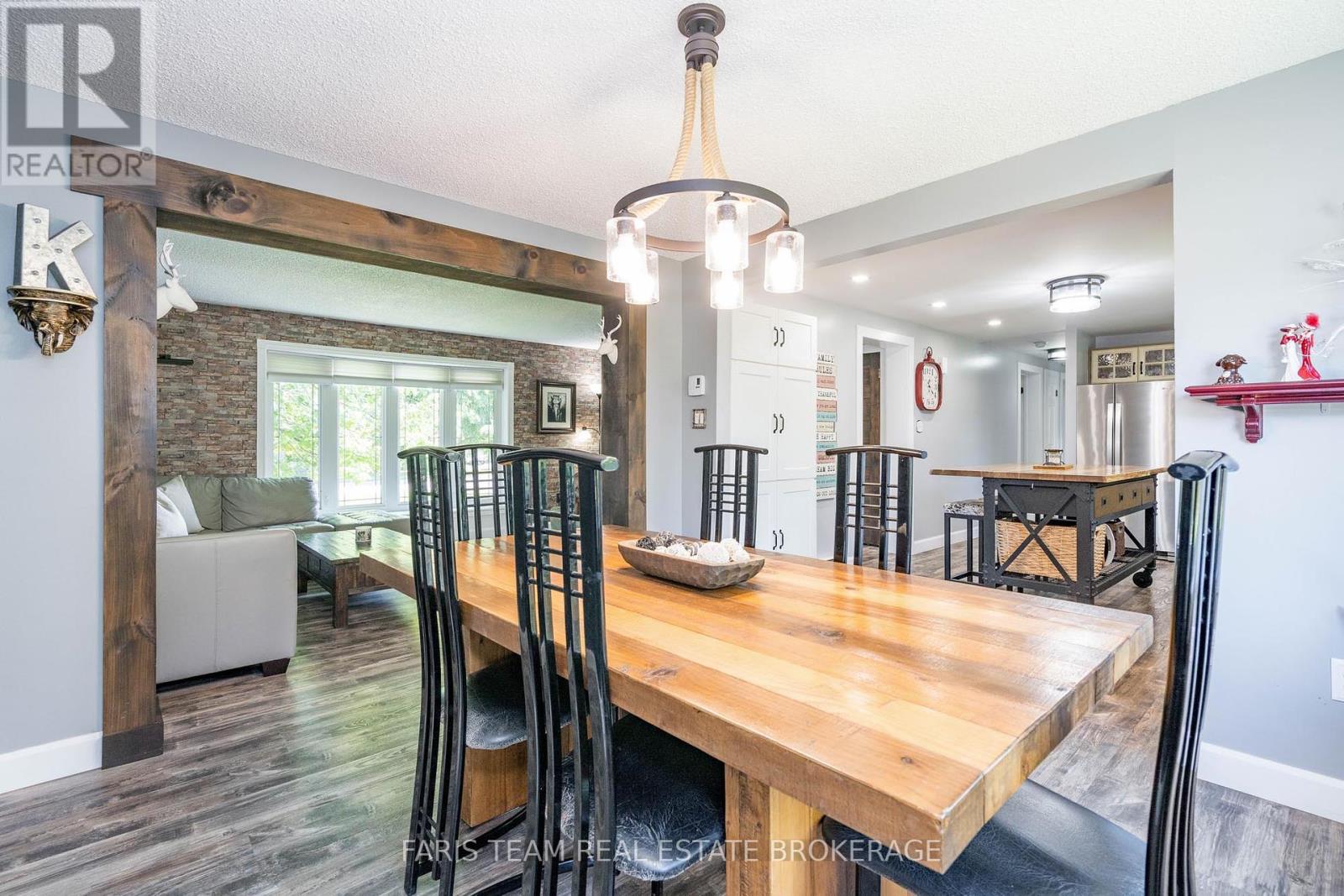 132 Patterson Road, Barrie (Ardagh), Ontario  L4N 3W4 - Photo 14 - S12379796