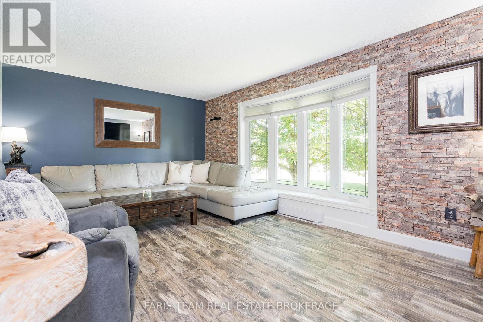 132 Patterson Road, Barrie (Ardagh), Ontario  L4N 3W4 - Photo 16 - S12379796